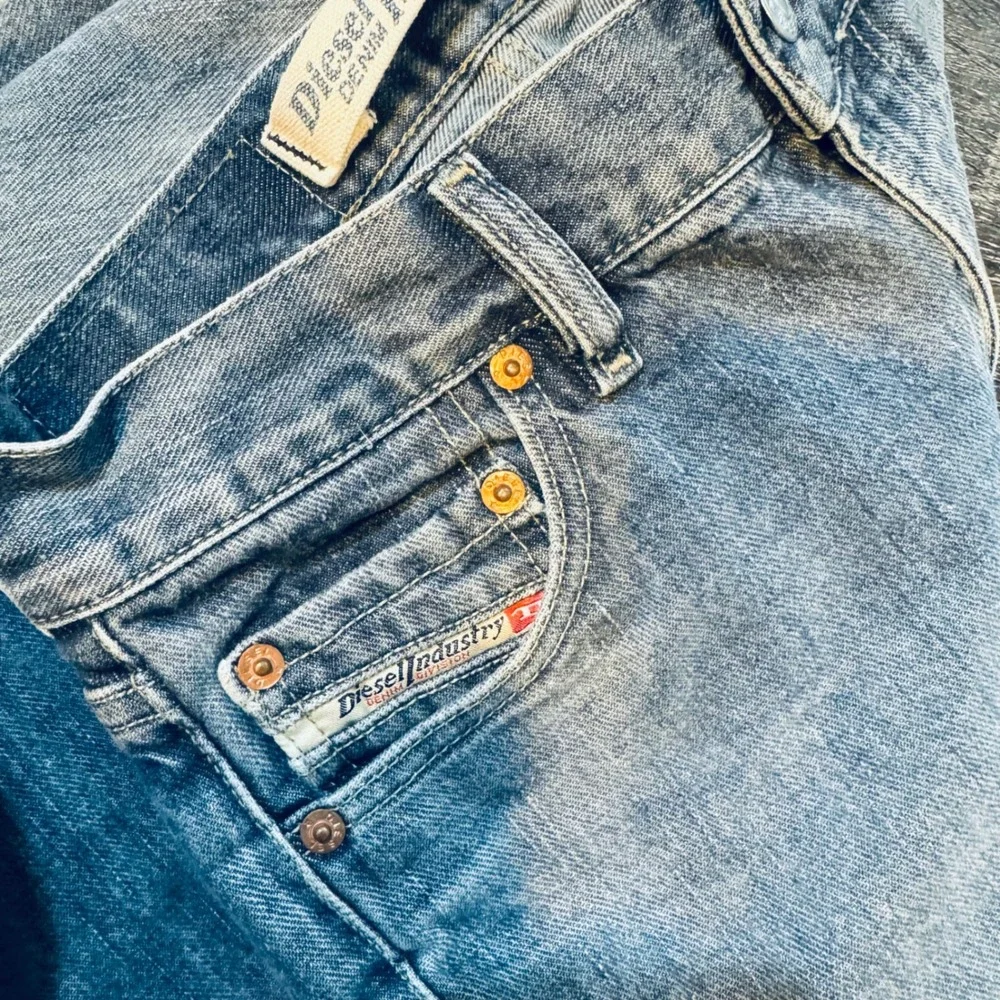 Vintage Y2K Diesel‎ Fanker Jeans Made in Italy SZ 28x32 Light Wash Bootcut 2001
